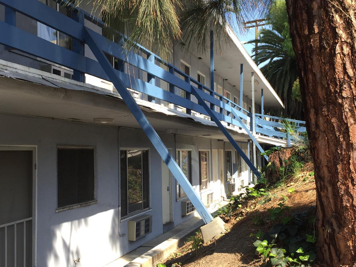 Holiday Lodge Los Angeles Bagian luar foto